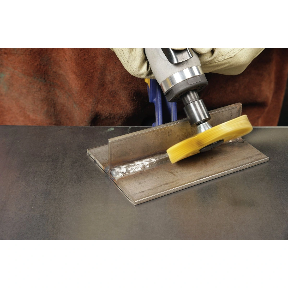 3m-die-grinder-model-20238-withscotch-brite-radial-bristle-disc