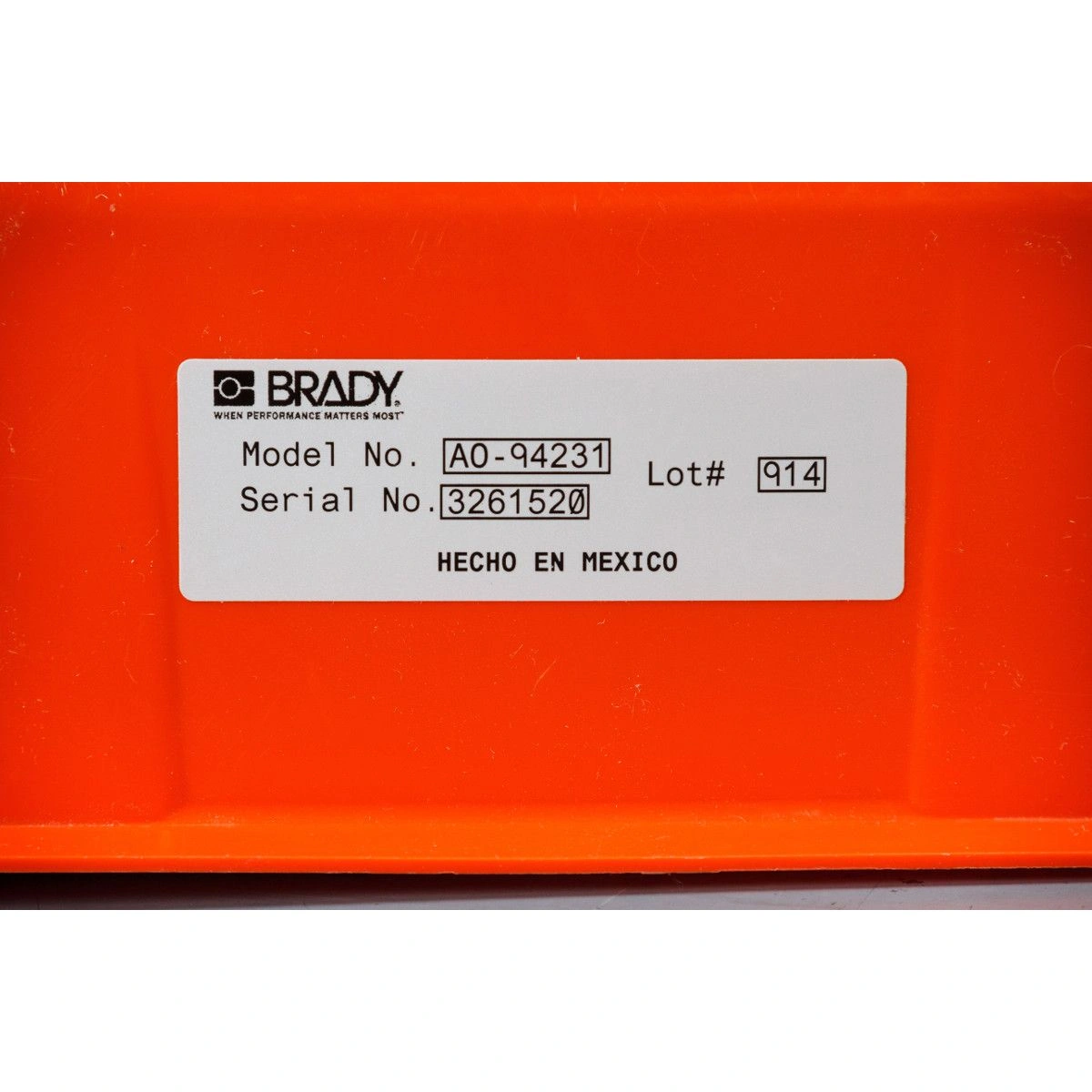 Etykiety z metalizowanego poliestru, seria B30