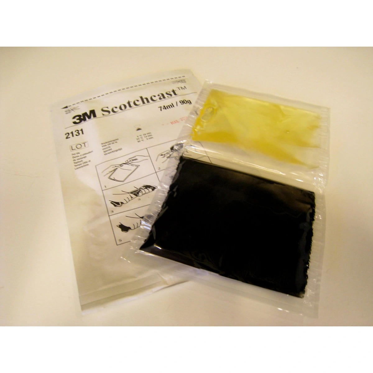 3m-tm-scotchcast-tm-resin